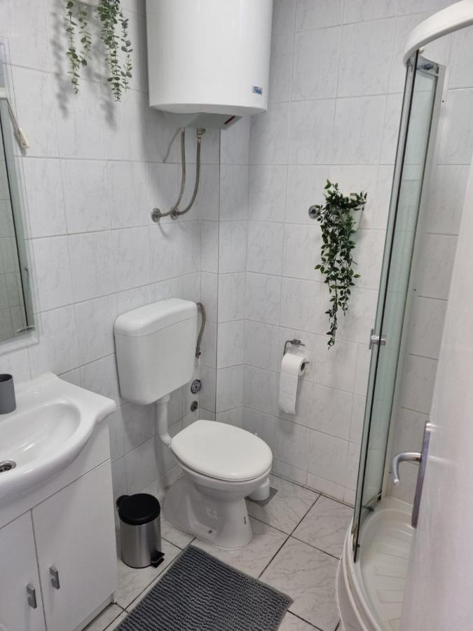 Apartmani Mali Селце Екстериор снимка